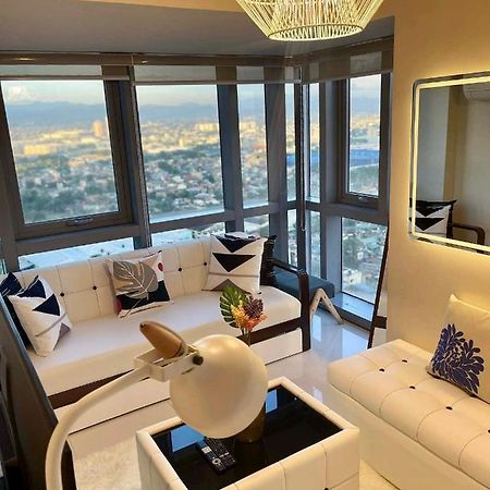 Classy 2Br Suite At Eastwood City With Pool And City Skyline View Manila Exterior foto